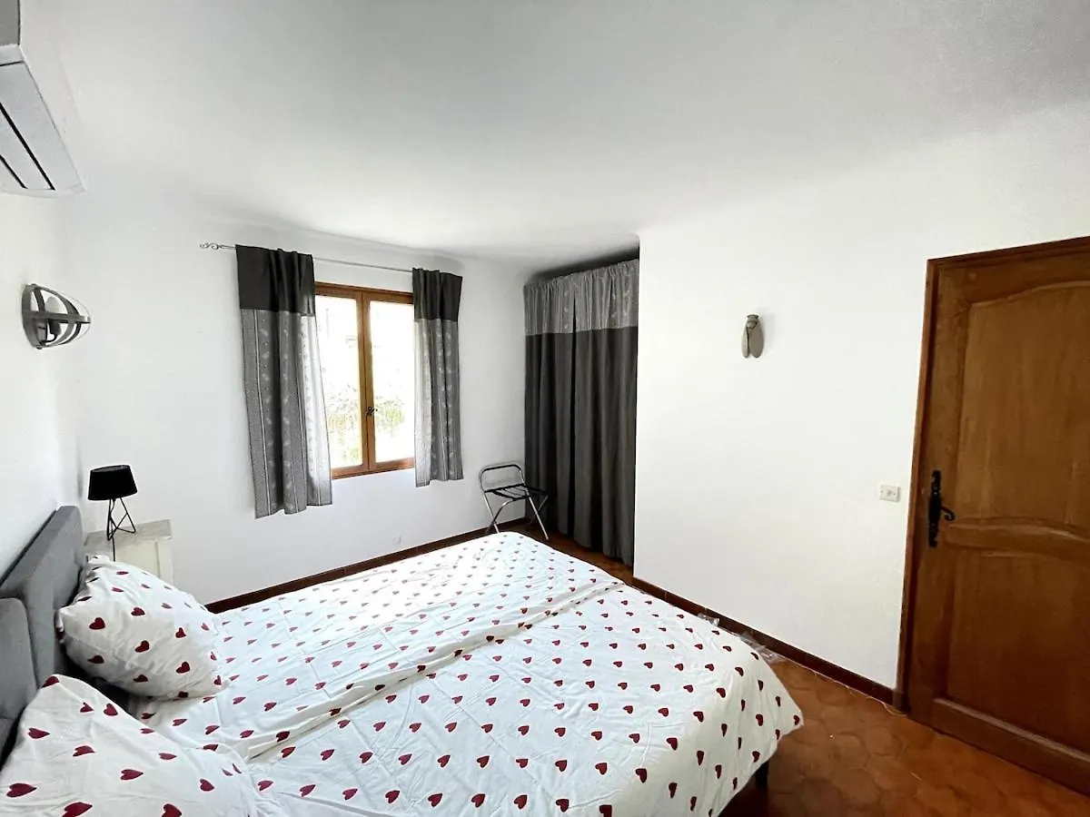 Villa Le Jardin D'Auguste Roussillon en Isere 0*,  Francia