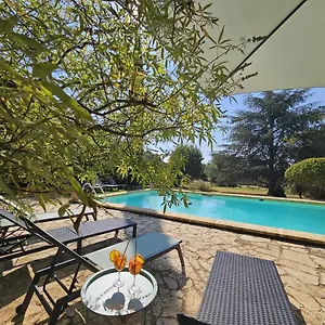  Hébergement de vacances Jolie Maison En Plein Cœur Du Lubéron